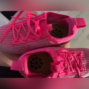 Pink Nike Vapormax Flyknit